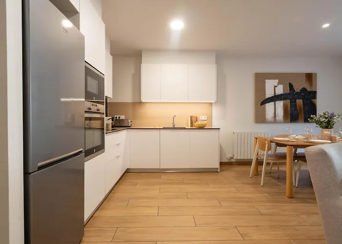 Modern Building Апартаменты Жирона